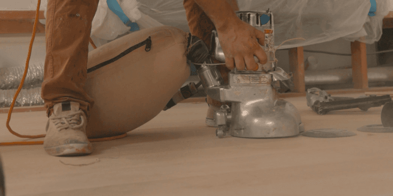 Dustless Sanding vs Traditional Sanding: Which Is Better?